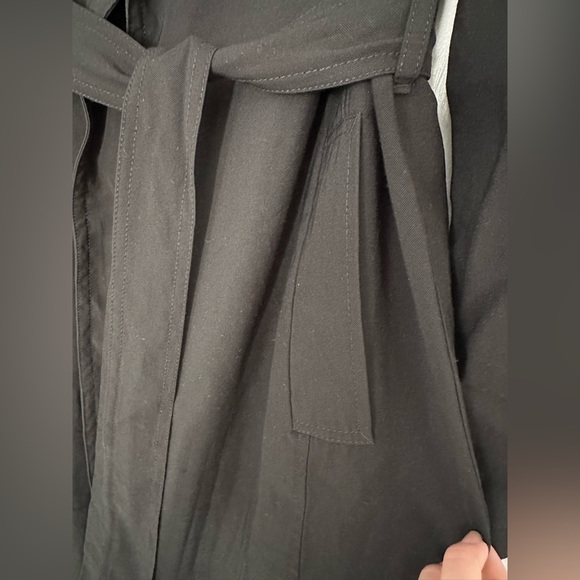 Banana Republic Trench Coat - Picture 5 of 6